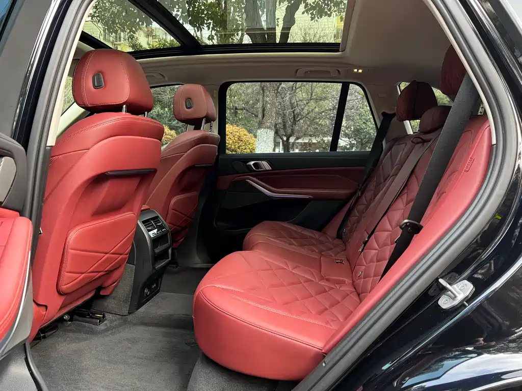 BMW X5 2022 xDrive 30Li M Sport Package
