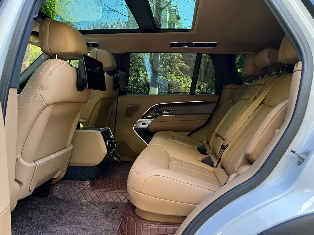 Land Rover Range Rover 2023 3.0 L6 400PS Autobiography LWB