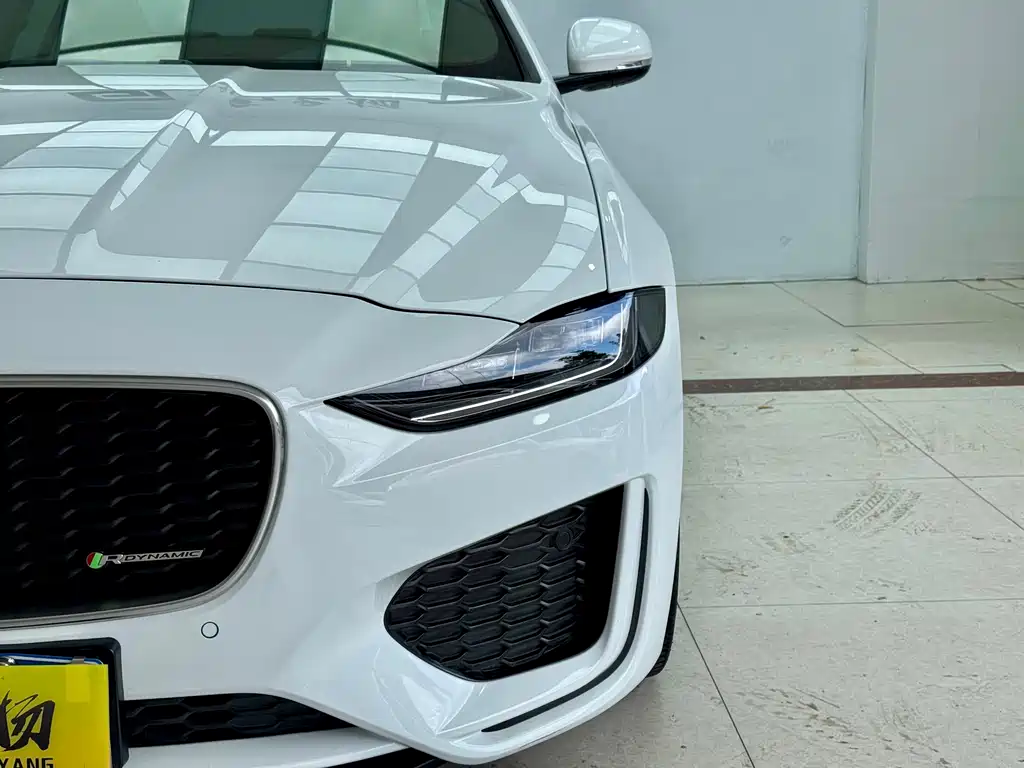 Jaguar XEL 2023 2.0T 250PS R-DYNAMIC S