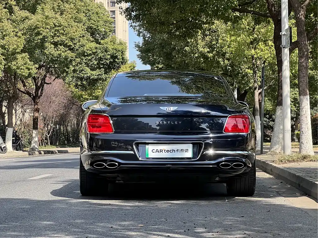 2022 Bentley Flying Spur Plug-in Hybrid 2.9T V6 Mulliner