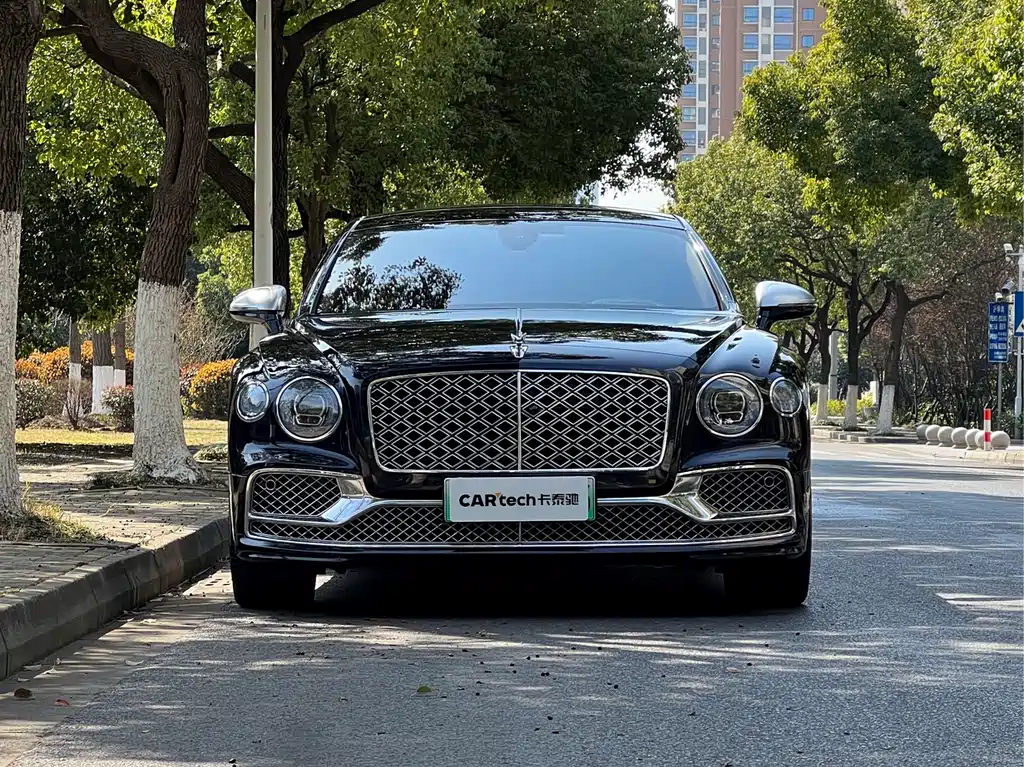 2022 Bentley Flying Spur Plug-in Hybrid 2.9T V6 Mulliner