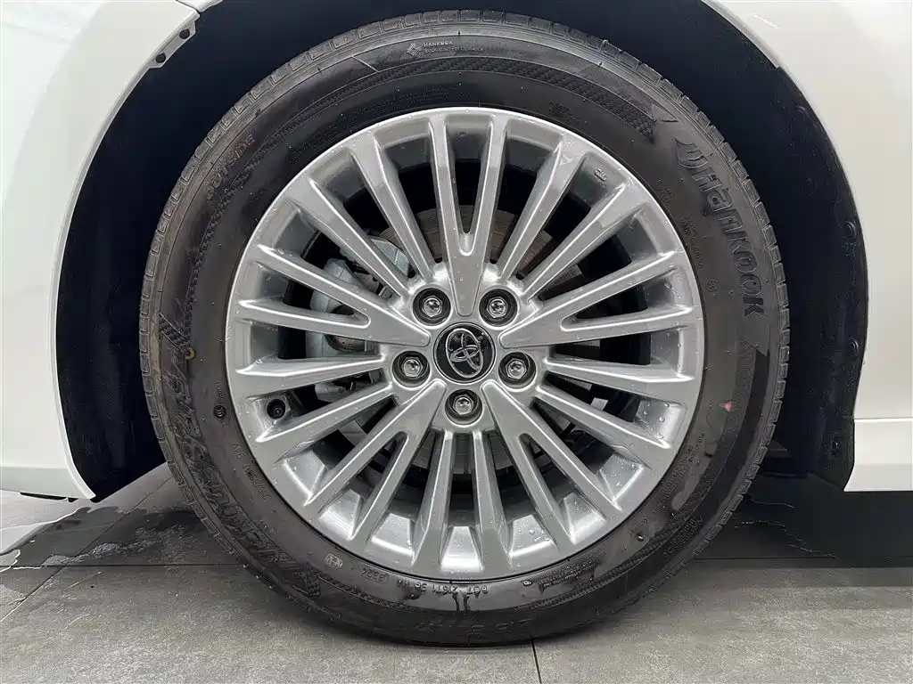 Toyota Camry 2024 Hybrid 2.0HGVP Luxury Edition