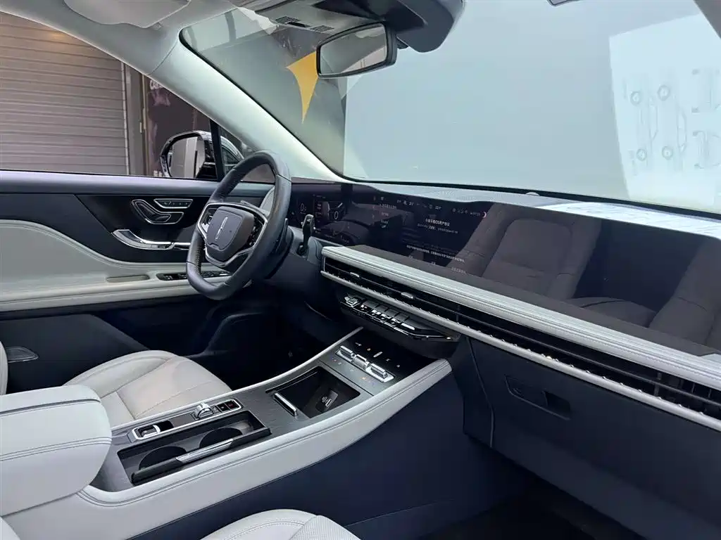 Lincoln Corsair 2024 2.0T FWD Prestige Edition