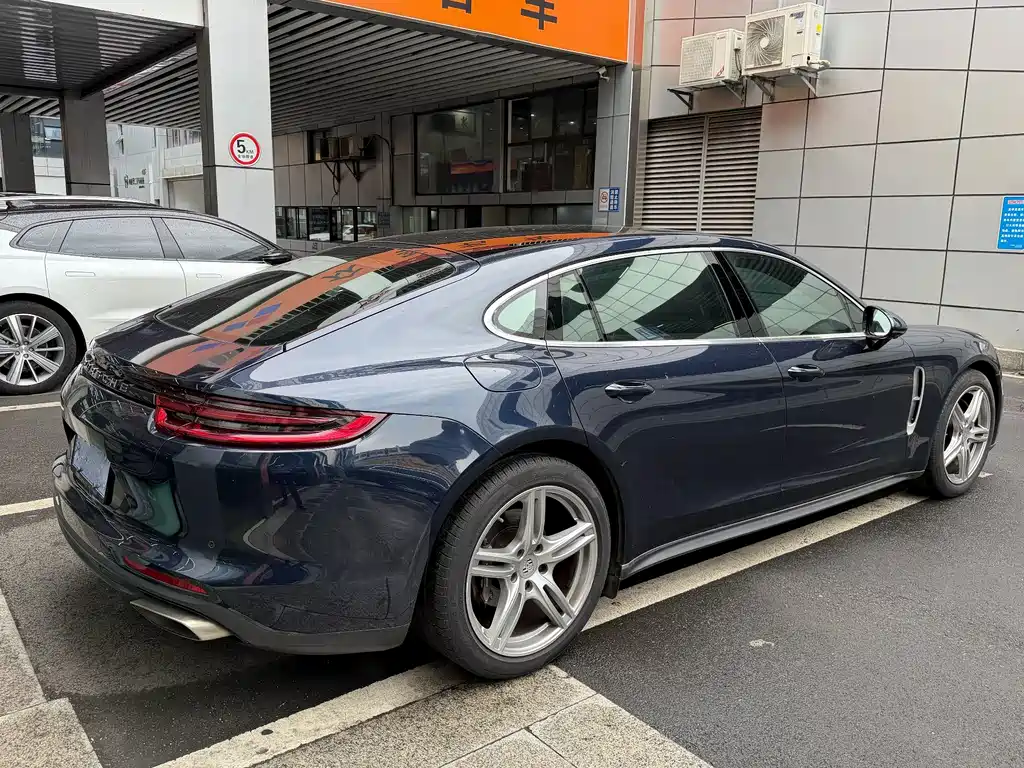 Porsche Panamera 2017 Executive LWB 3.0T