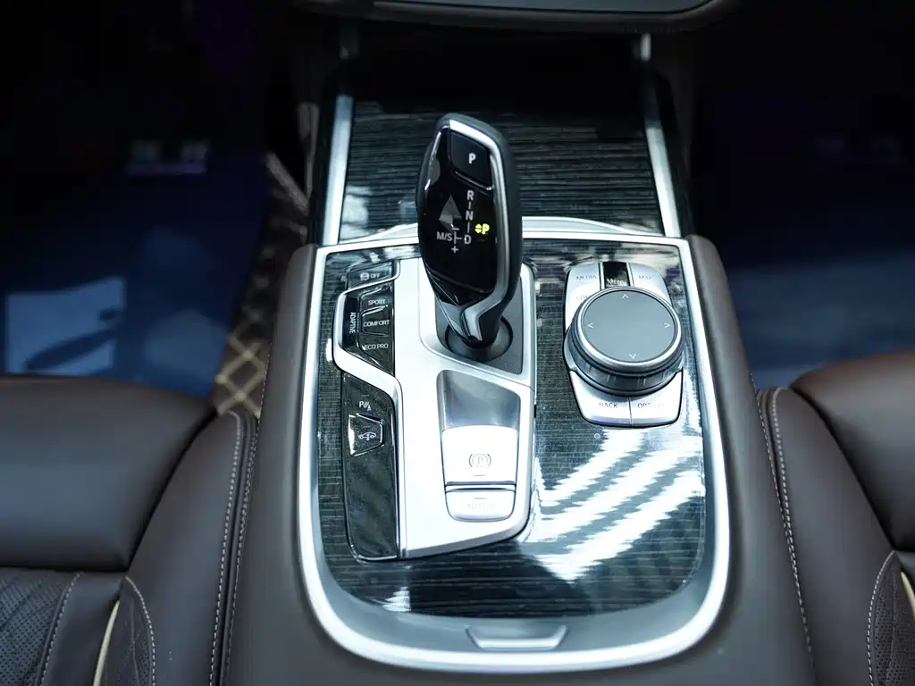BMW 7 Series 2021 740Li Leading Edition M Sport Package
