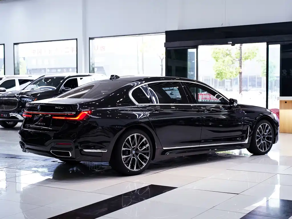 BMW 7 Series 2021 740Li Leading Edition M Sport Package