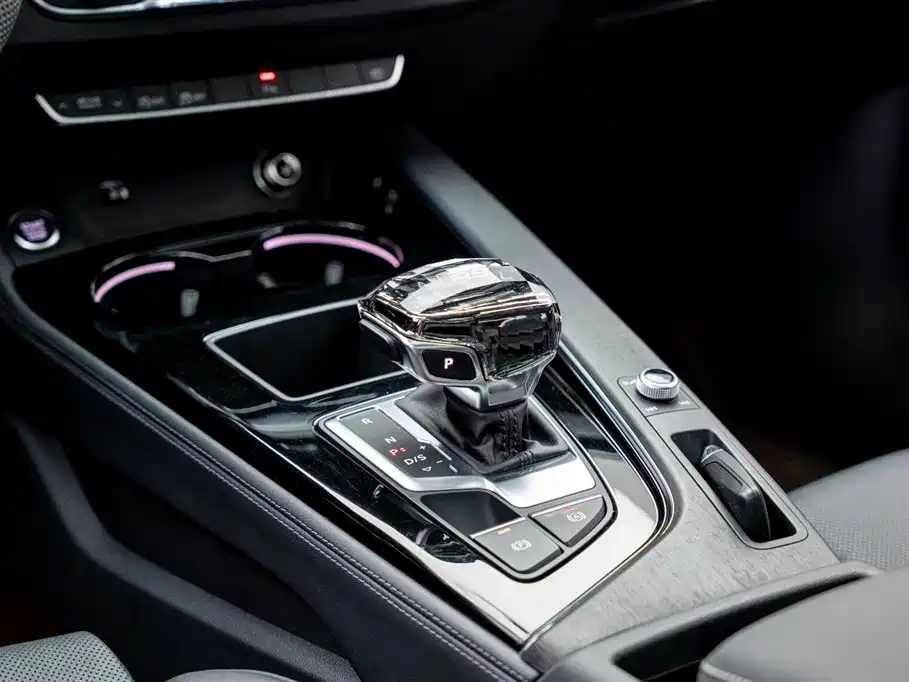 Audi A4L 2024 40 TFSI Luxury Dynamic Edition