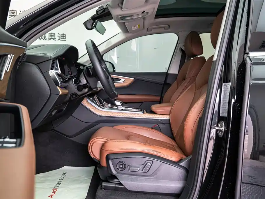 Audi Q7 2023 55 TFSI quattro S Prestige
