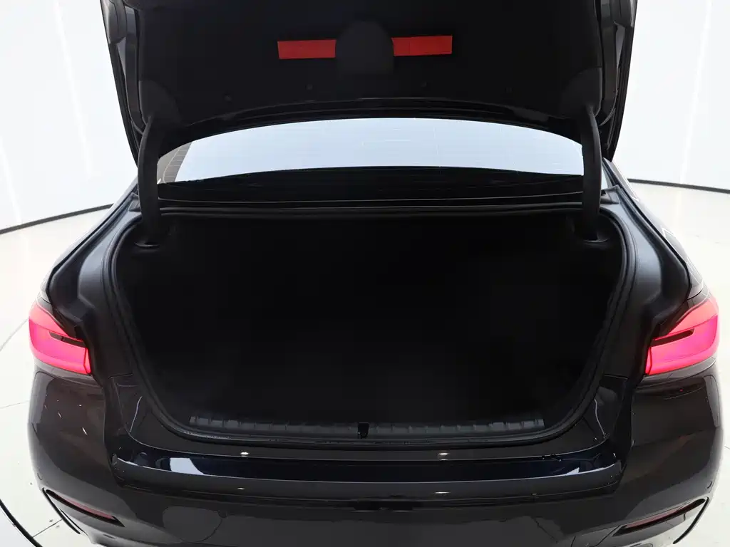 BMW 5 Series 2022 Facelift 530Li Leading Edition M Sport Package