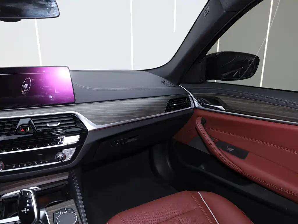 BMW 5 Series 2022 Facelift 530Li Leading Edition M Sport Package
