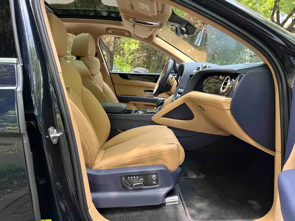 Bentley Bentayga 2024 4.0T V8