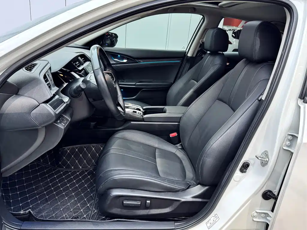 Civic 2016 220TURBO CVT Prestige Edition