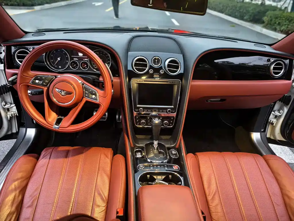 Bentley Flying Spur 2015 4.0T V8 Standard Edition