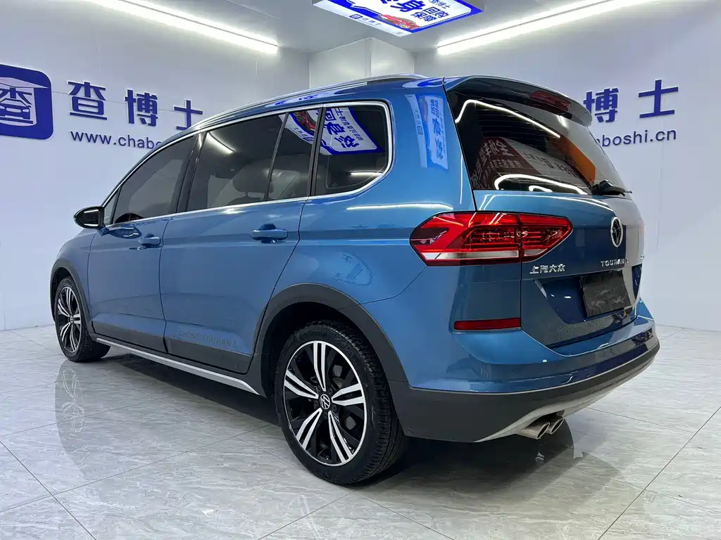 Volkswagen Touran L 280 TSI DSG Cross 7-Seater 2021
