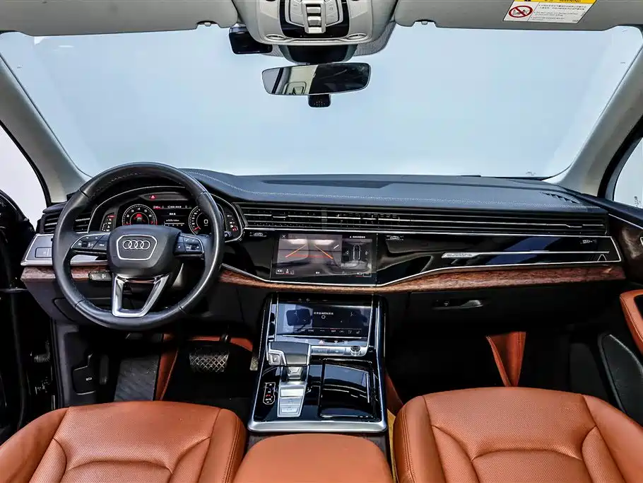 Audi Q7 2023 45 TFSI quattro S line Sport