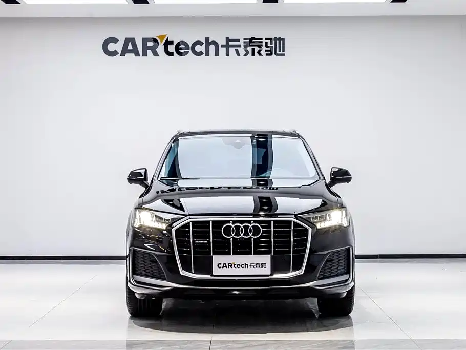 Audi Q7 2023 45 TFSI quattro S line Sport