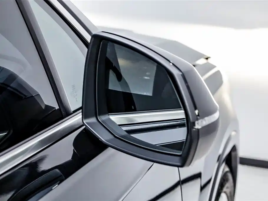Audi Q7 2023 45 TFSI quattro S line Sport