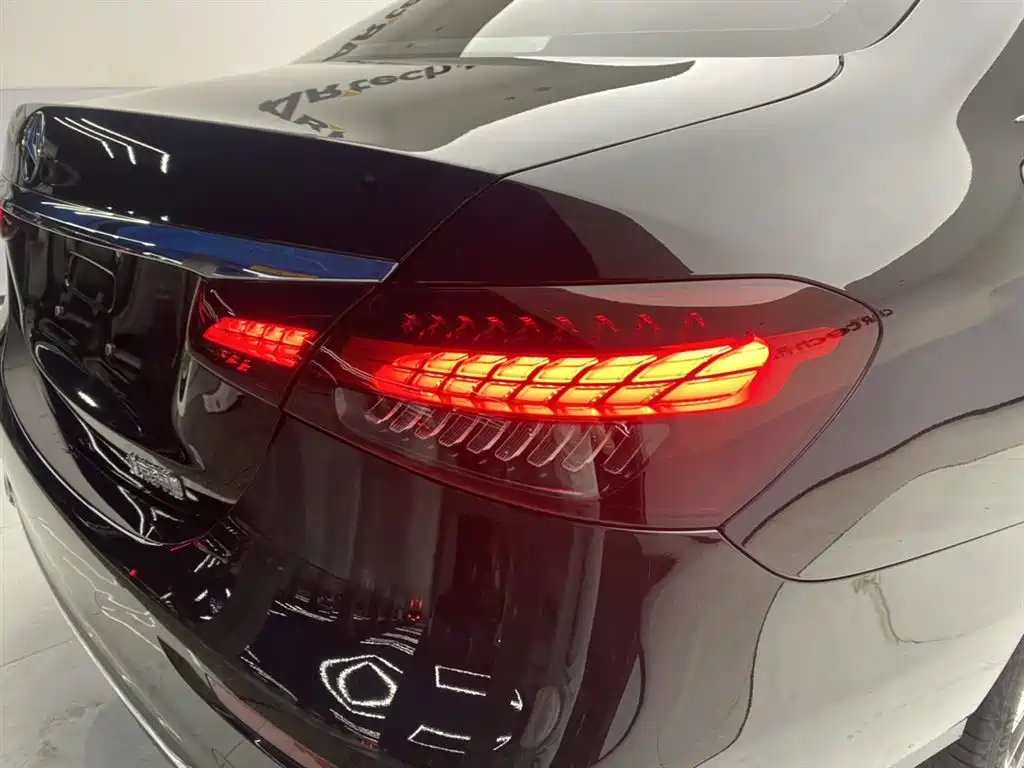 Mercedes-Benz E-Class 2023 Facelift E 260 L