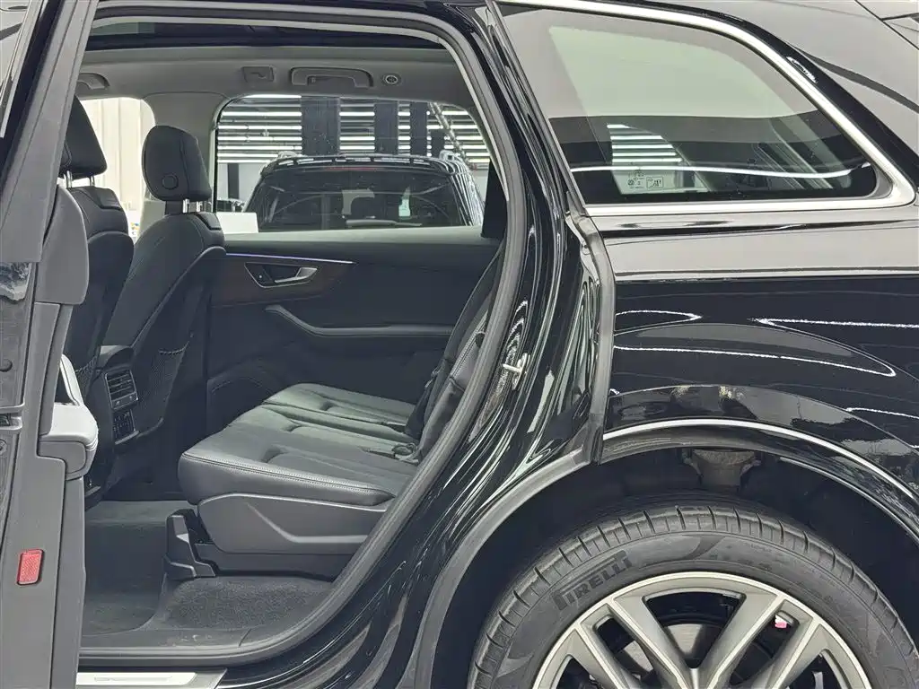 Audi Q7 2025 55 TFSI quattro S line Sport Edition
