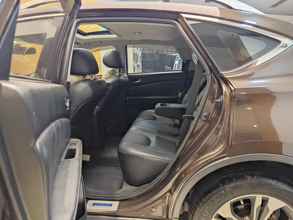 Luxgen U6 SUV 2014 1.8T Supreme Edition