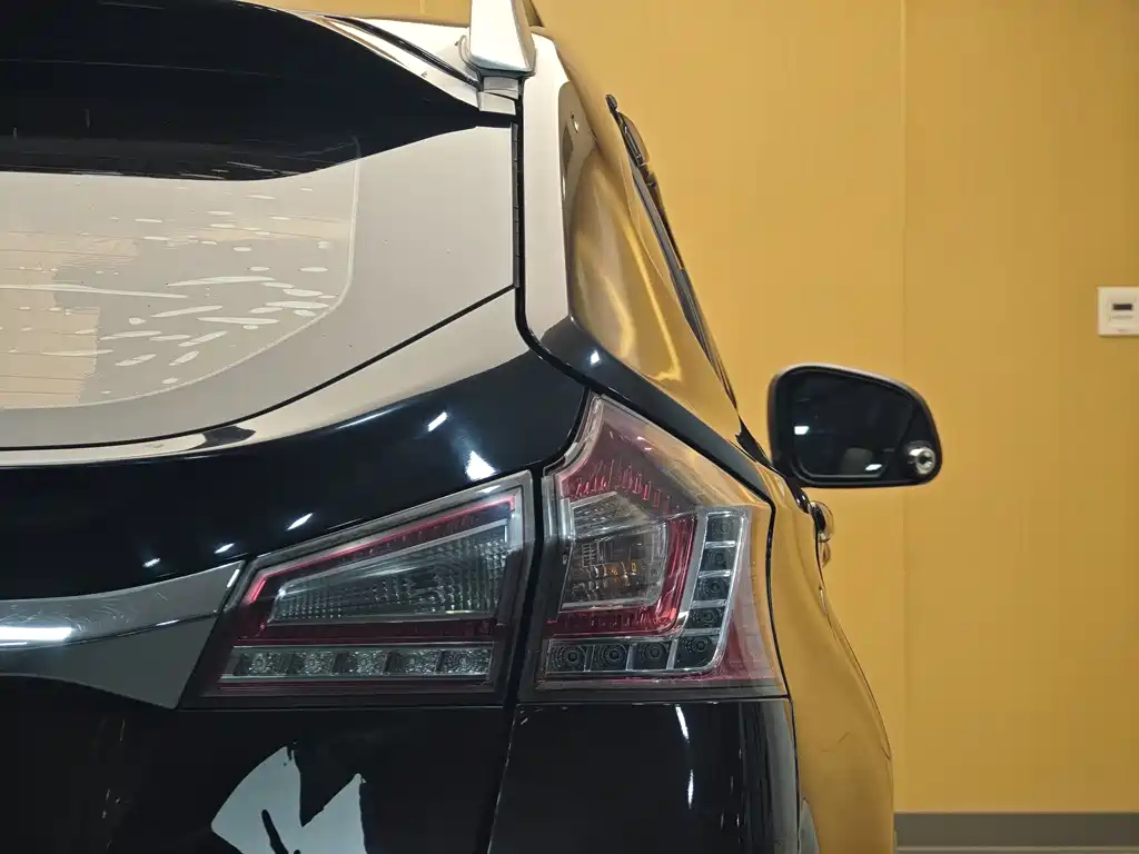 Luxgen U6 SUV 2014 1.8T Supreme Edition