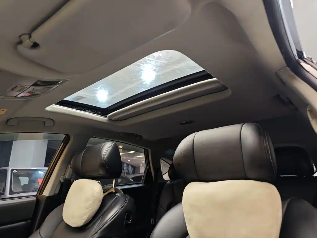 Luxgen U6 SUV 2014 1.8T Supreme Edition