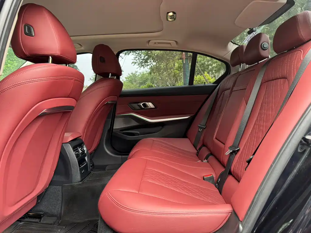BMW i3 eDrive 35 L 2024