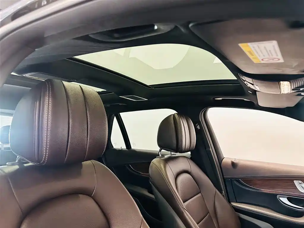Mercedes-Benz GLC 2020 GLC 300 L 4MATIC Luxury