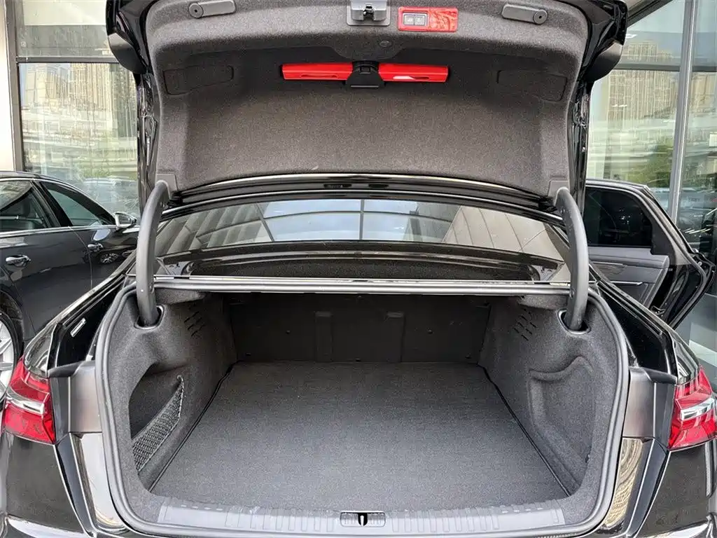 Audi A6L 2025 45 TFSI Premium Dynamic