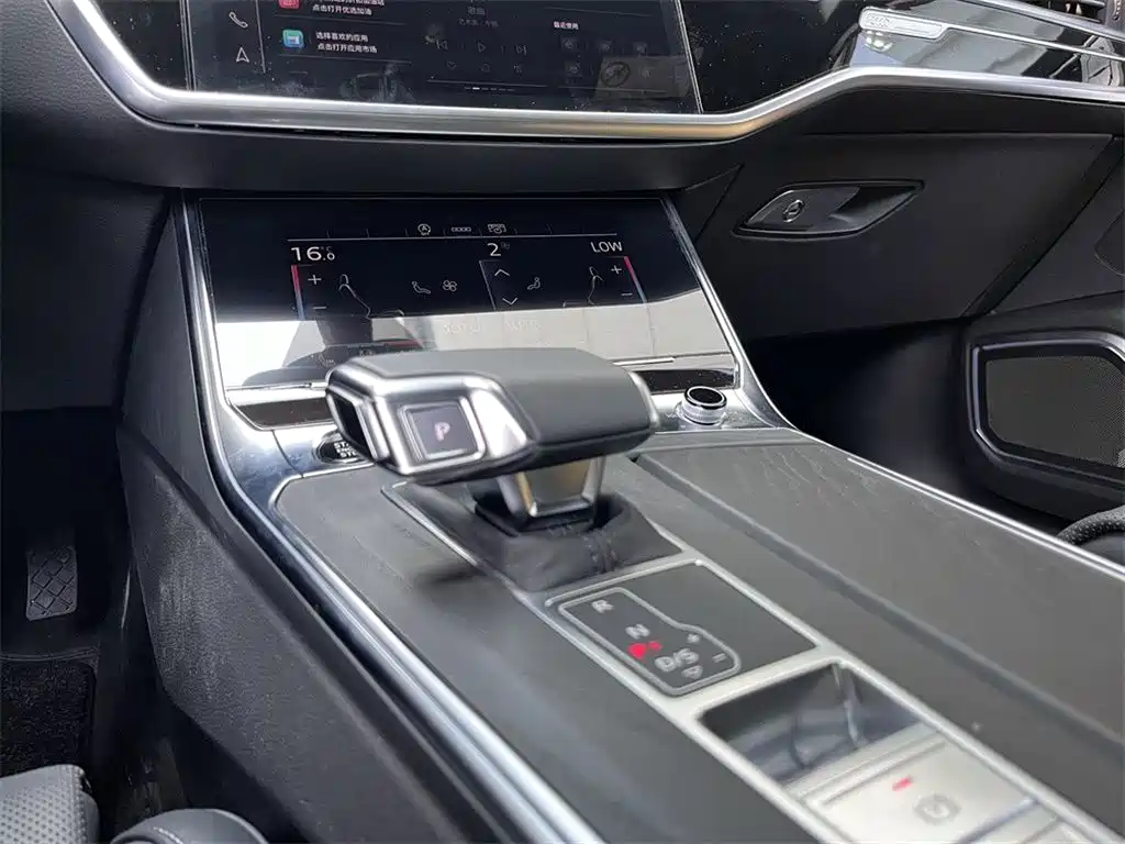 Audi A6L 2025 45 TFSI Premium Dynamic