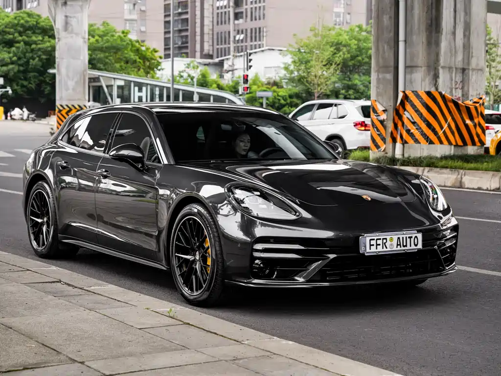 Porsche Panamera 4 Sport Turismo 3.0T