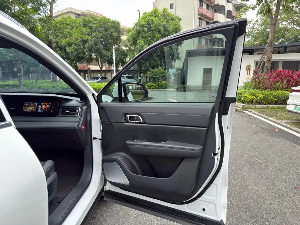Li Auto ONE