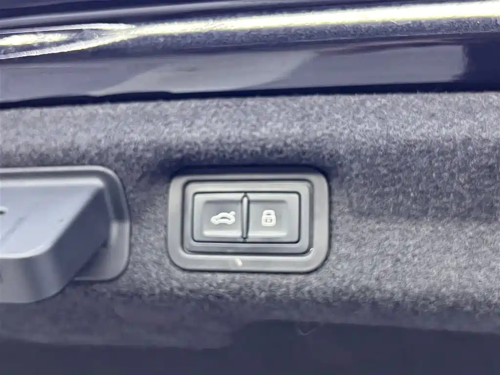 Audi A7L 2024 45 TFSI quattro Luxury