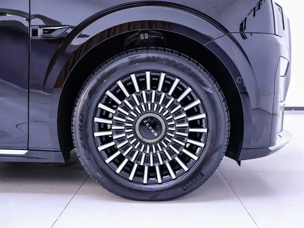 Zeekr 009 2024 7-Seater Aisle Edition AWD 108kWh
