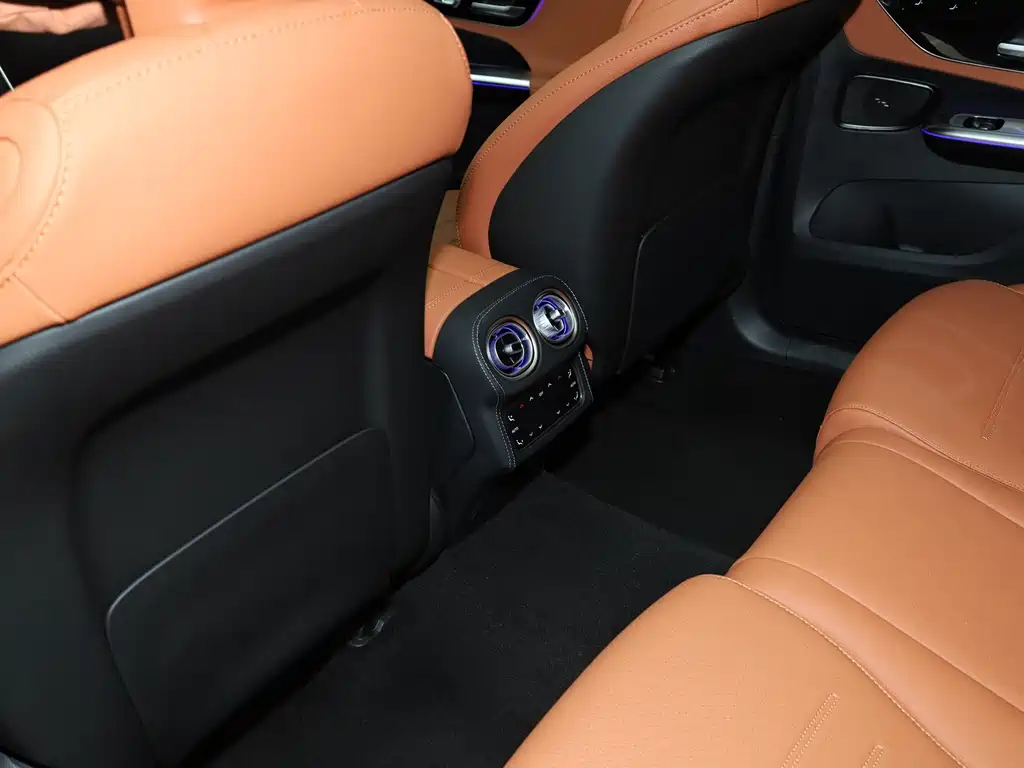 Mercedes-Benz GLC 260 L 4MATIC Luxury