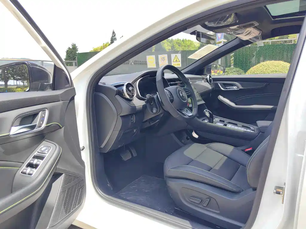 MG6 2025 1.5T XLINE Shark Edition