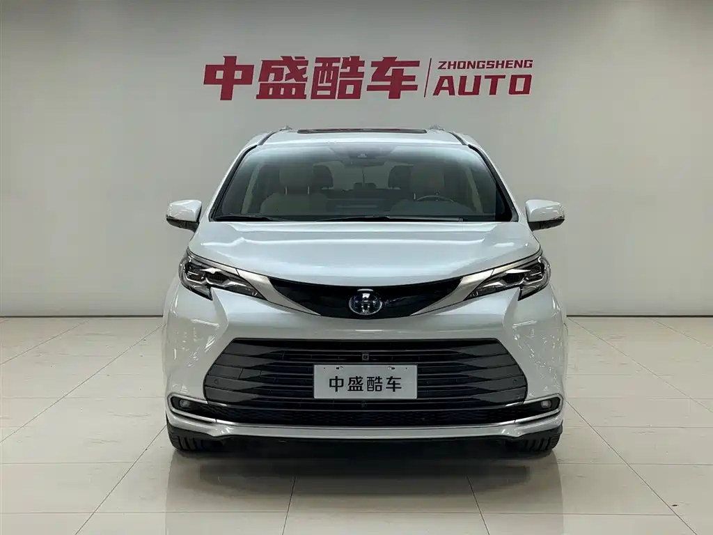 Toyota Sienna 2023 2.5L Hybrid Premium