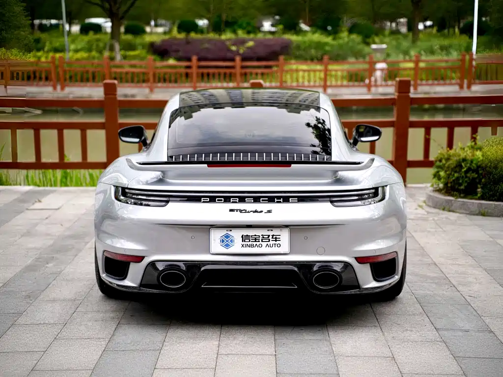 Porsche 911 2022 Turbo S 3.7T