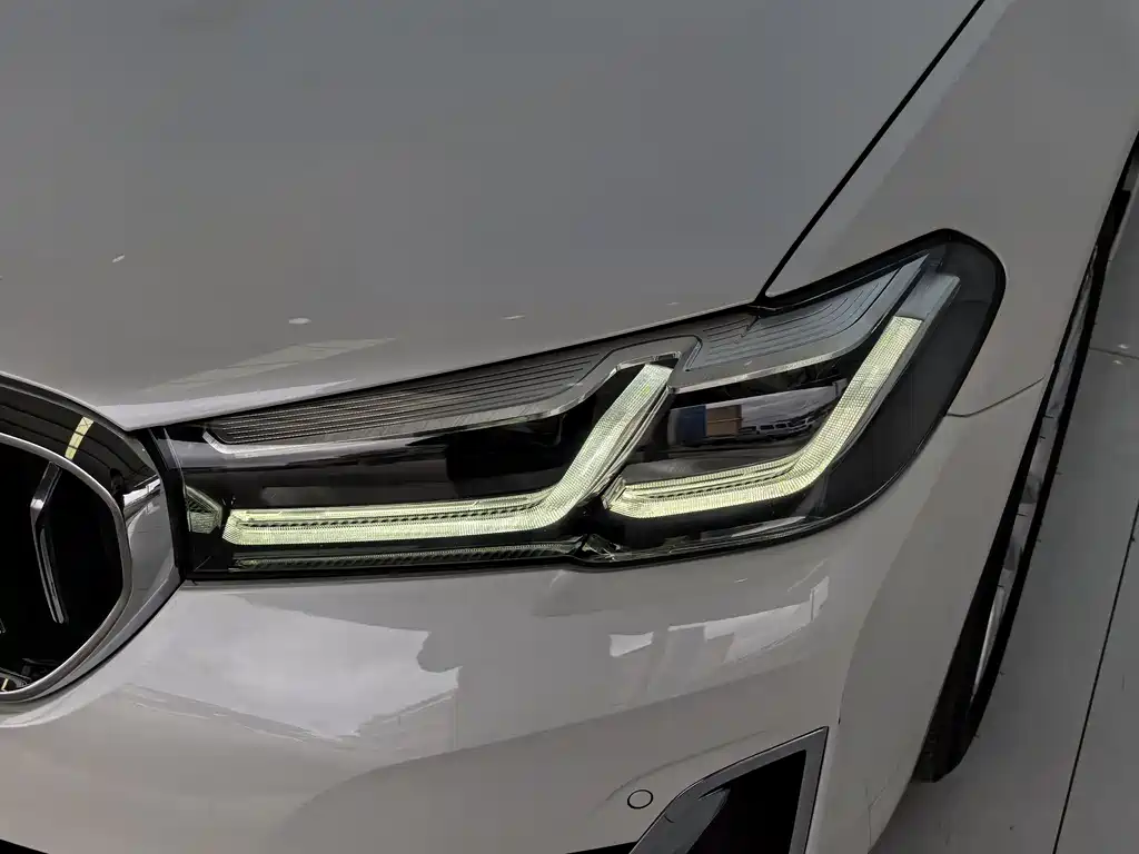BMW 5 Series 2021 525Li Luxury Line