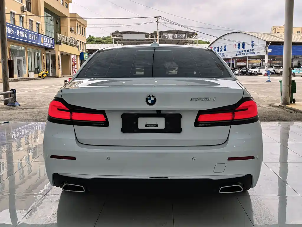 BMW 5 Series 2021 525Li Luxury Line