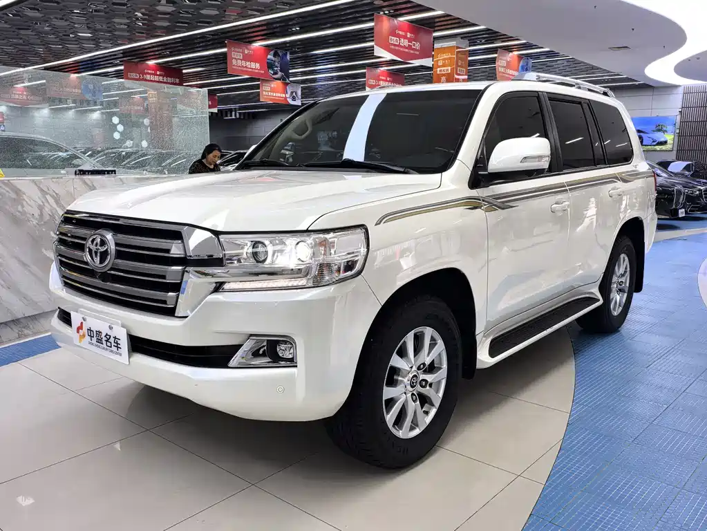 Land Cruiser (Import) 2019 4.6L GX-R Middle East Edition