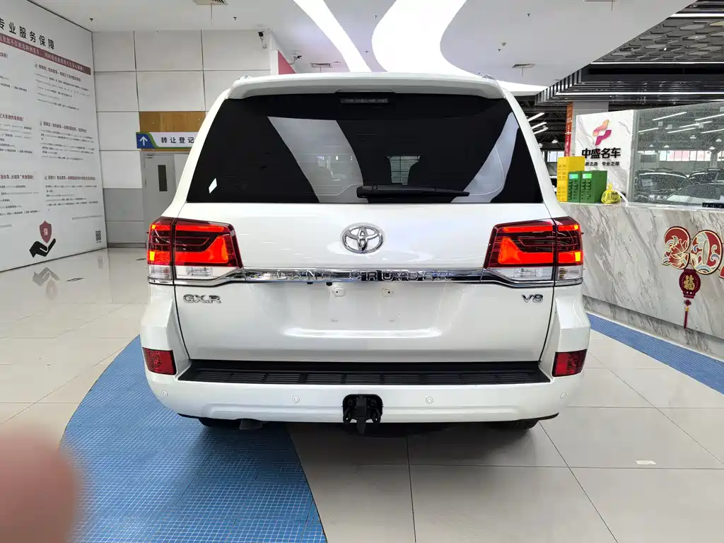 Land Cruiser (Import) 2019 4.6L GX-R Middle East Edition