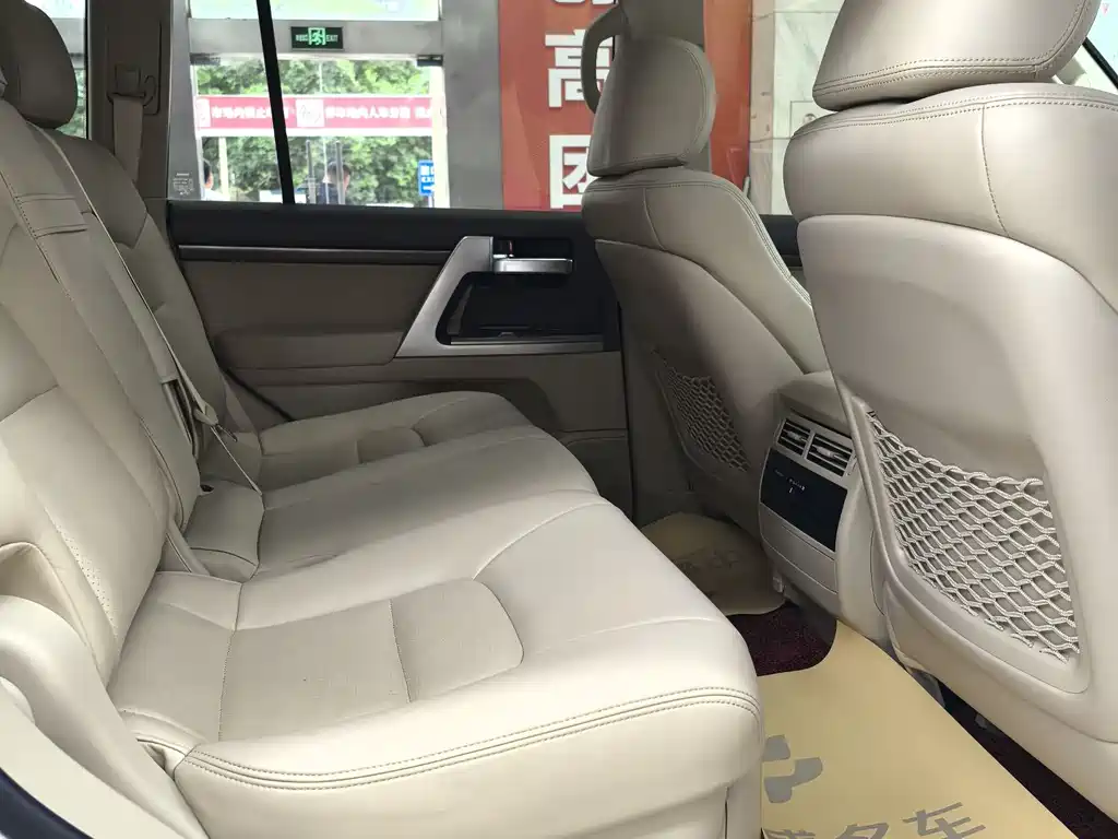 Land Cruiser (Import) 2019 4.6L GX-R Middle East Edition