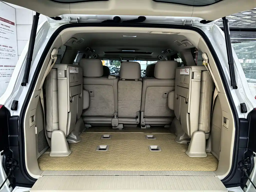 Land Cruiser (Import) 2019 4.6L GX-R Middle East Edition