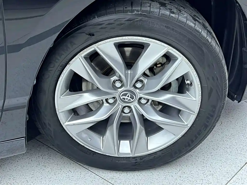 Toyota Avalon 2019 2.0L Luxury Version (China VI)