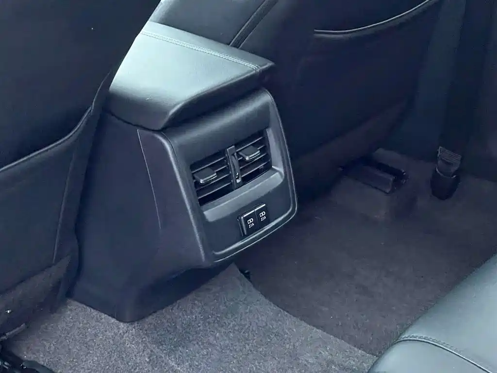 Toyota Avalon 2019 2.0L Luxury Version (China VI)