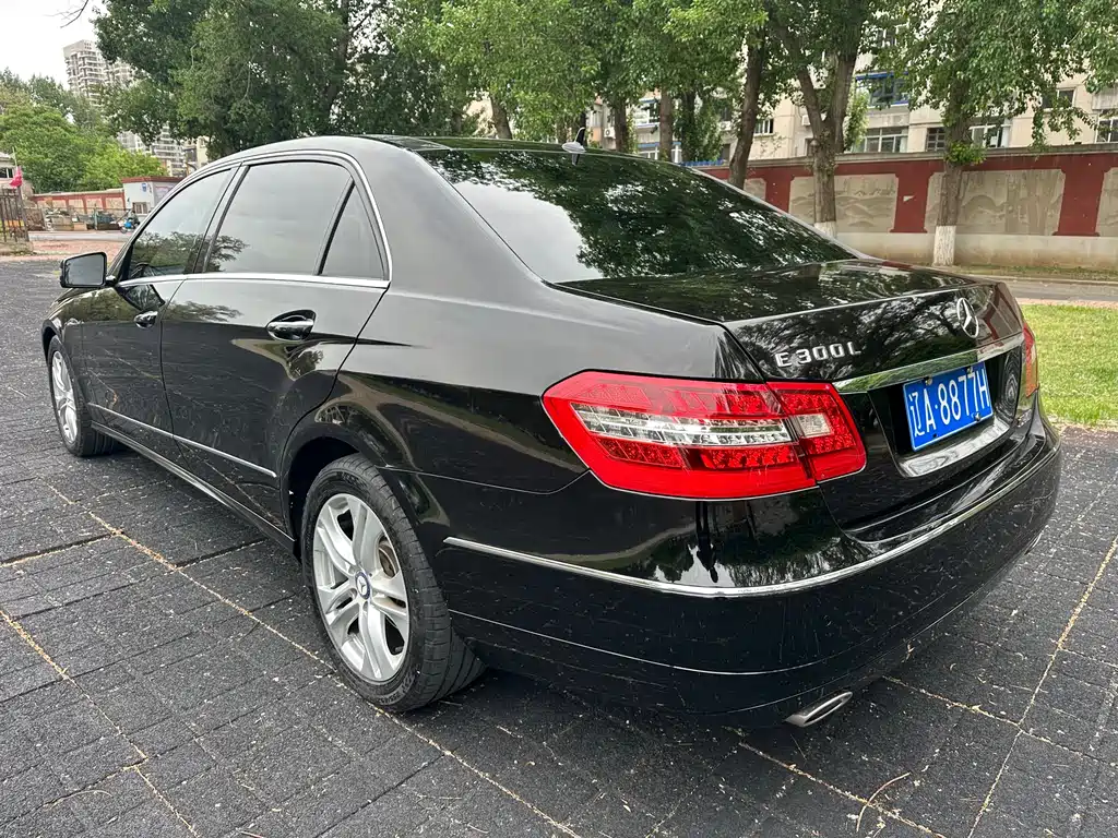 Mercedes-Benz E-Class 2012 E 300 L Fashion