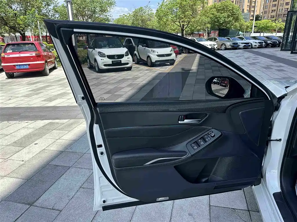 Avalon 2022 2.5L Luxury Edition