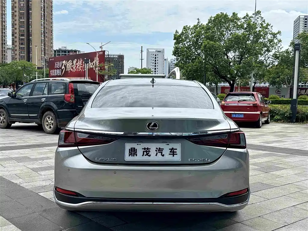 Lexus ES 2021 260 Excellence Edition