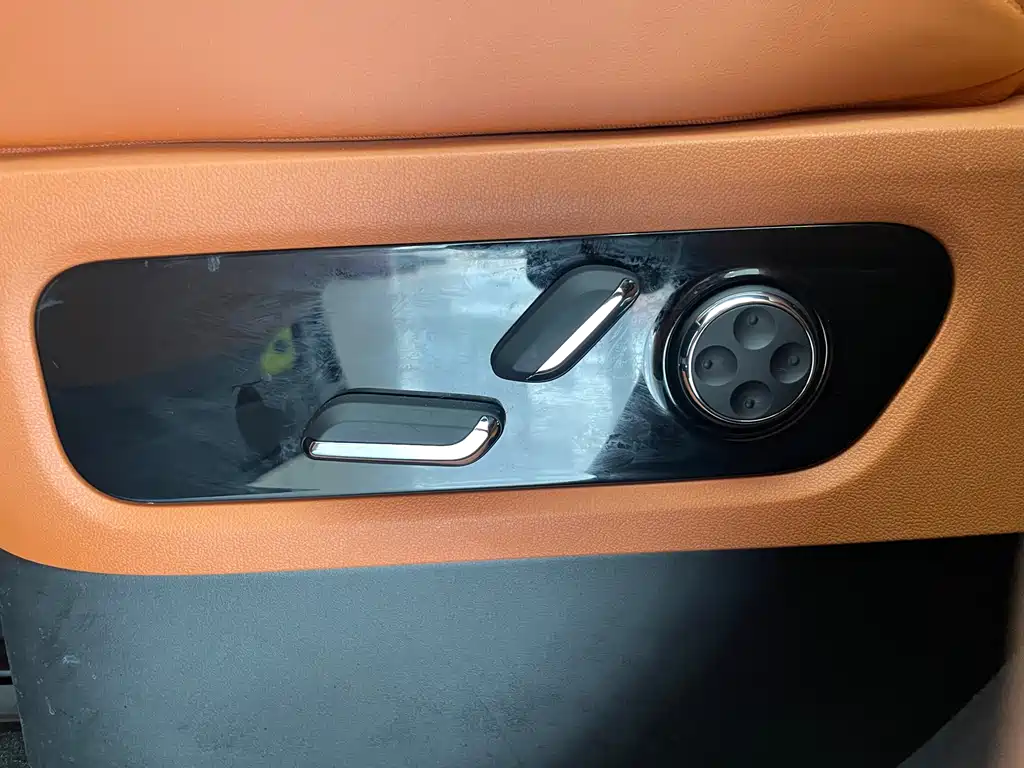 AITO M9 2024 EREV Max 52kWh 6-Seater